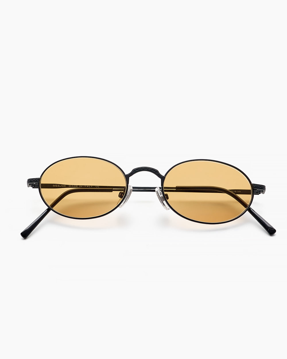 ME & JOE Soma black sunglasses with orange lenses– front view