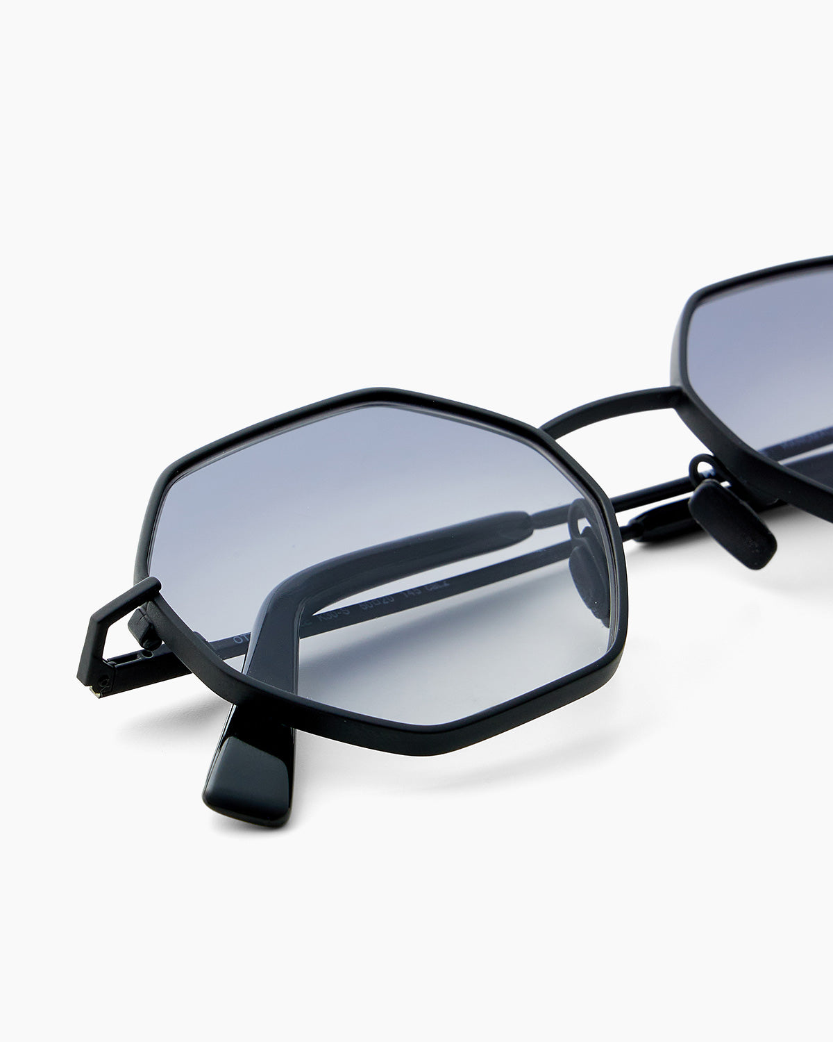 SUNGLASSES-WOMEN-MEN-UNISEX-OTTAGONALE-BLACK-DETAIL |BLACK