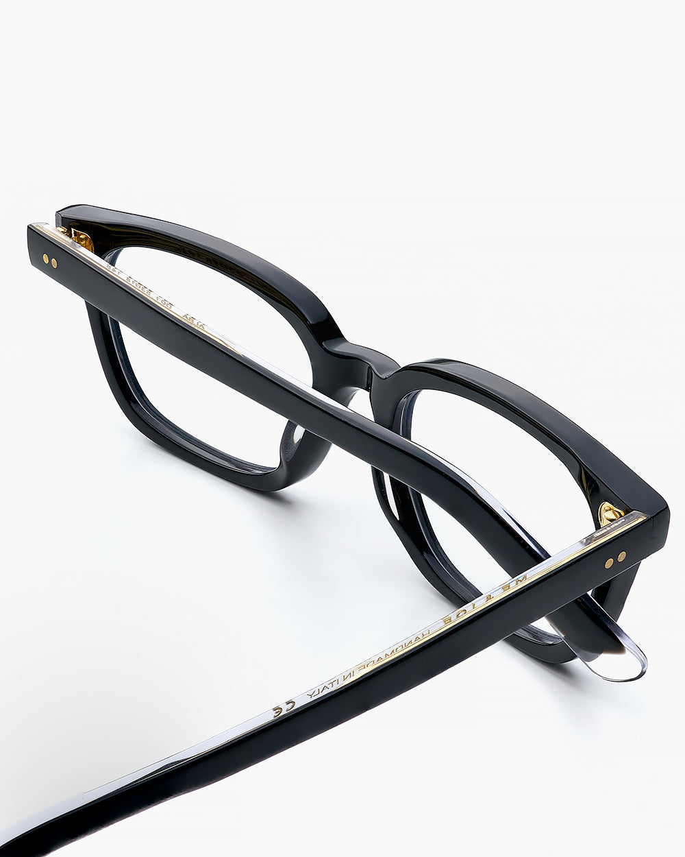 ME & JOE Alba black optical glasses – angled view