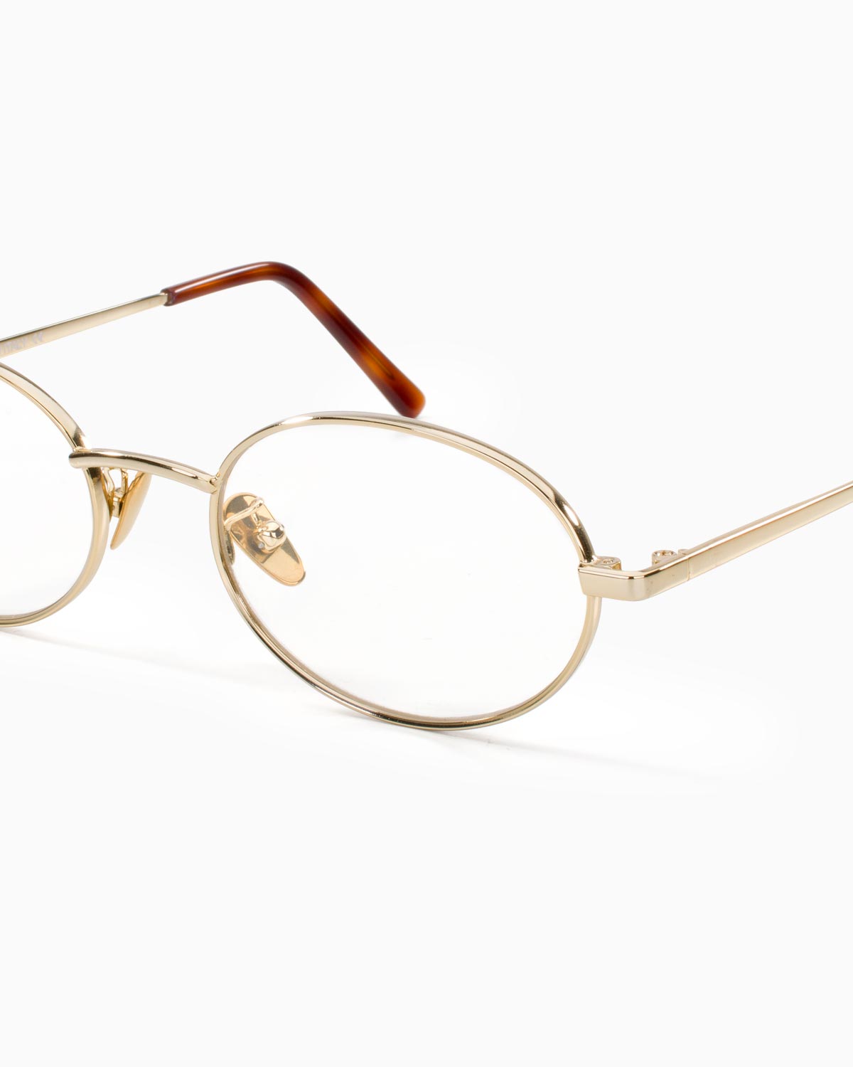ME & JOE Elvie gold optical glasses – detail view
