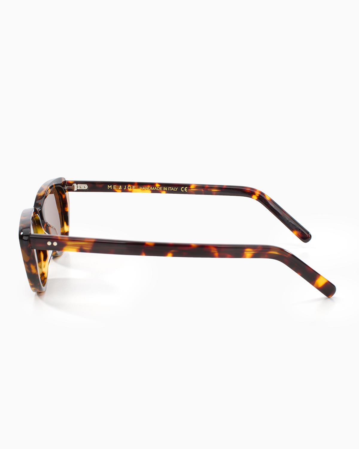ME & JOE Emily spiced tortoise sunglasses – side view