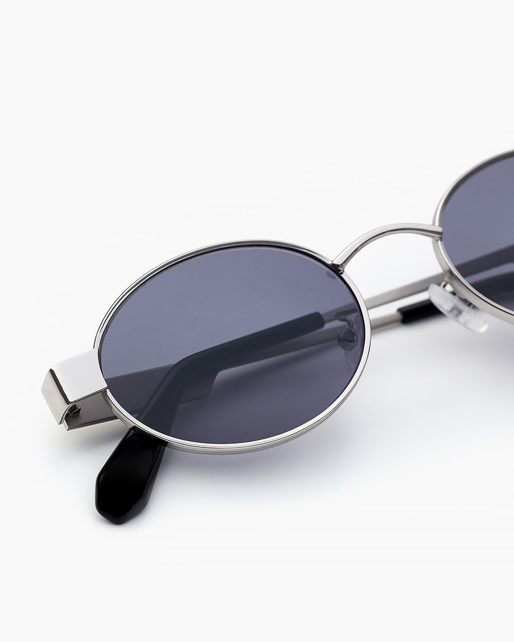 ME & JOE Gala silver sunglasses – detail view