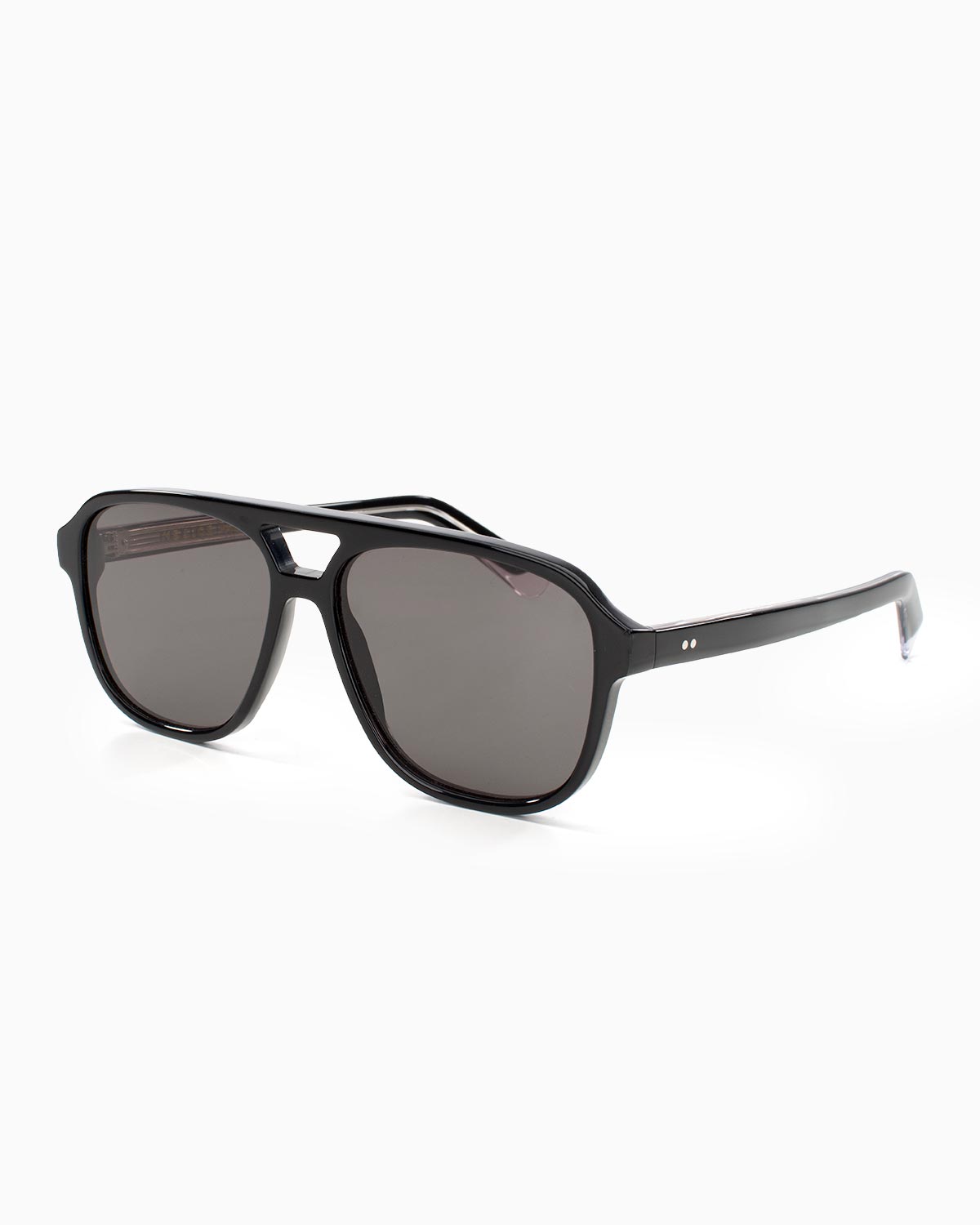 ME & JOE Hector black-sunglasses – three-quarter- view