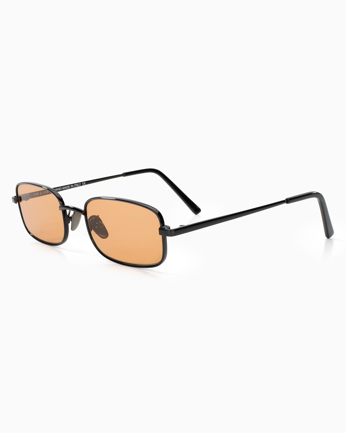 ME & JOE Luca black sunglasses with orange lenses – front three-quarter view
