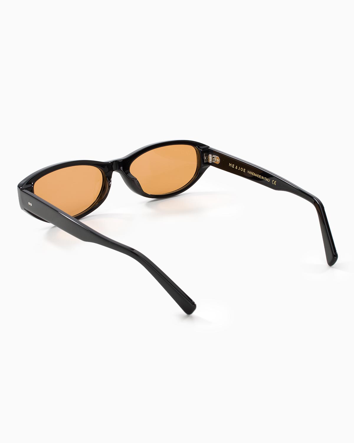 ME & JOE Muse black sunglasses with orange lenses – rear three-quarter view