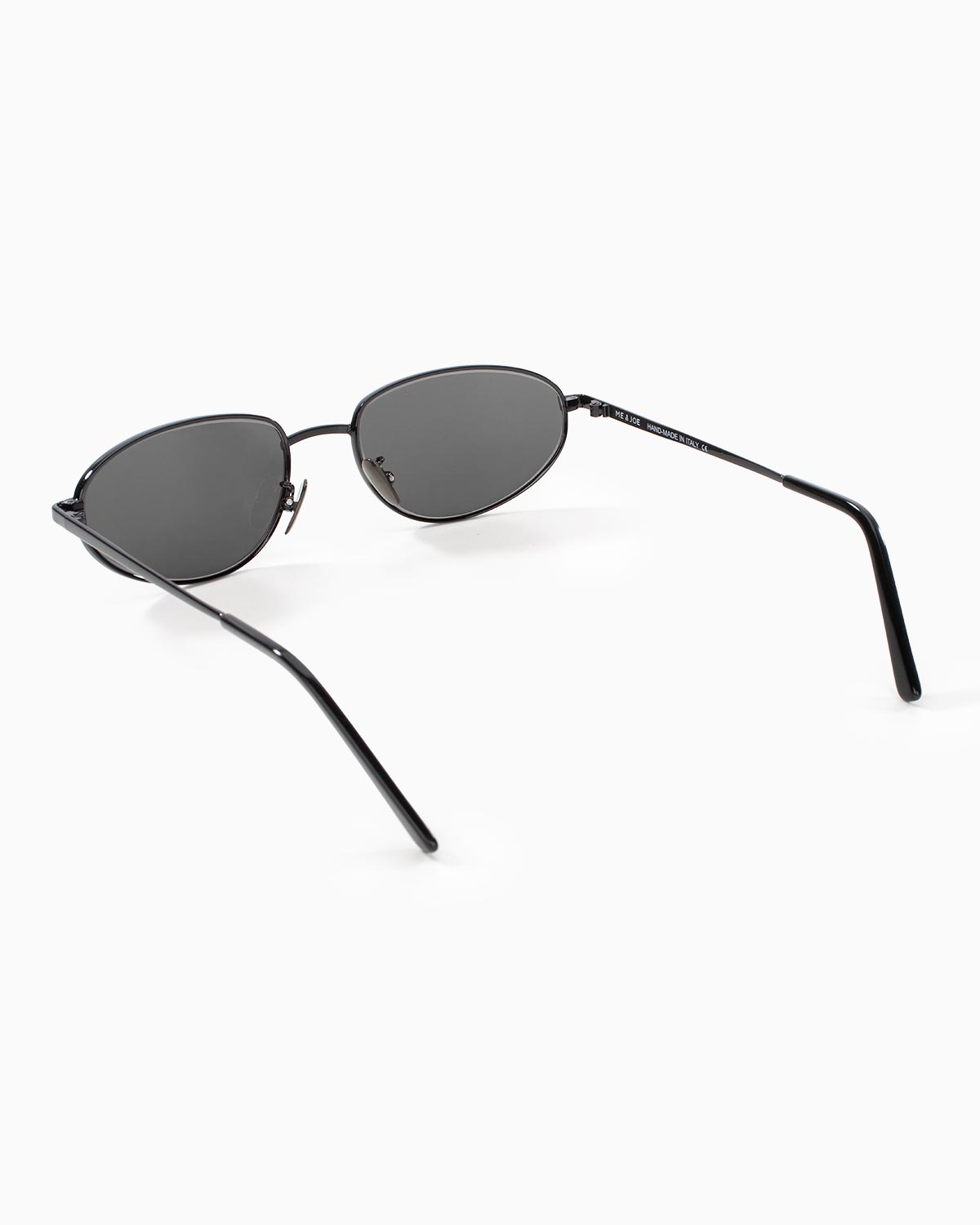 ME & JOE Noma Black sunglasses – rear three-quarter view
