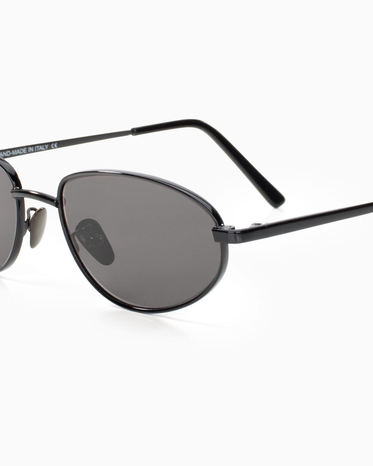 ME & JOE Noma Black sunglasses – frame detail