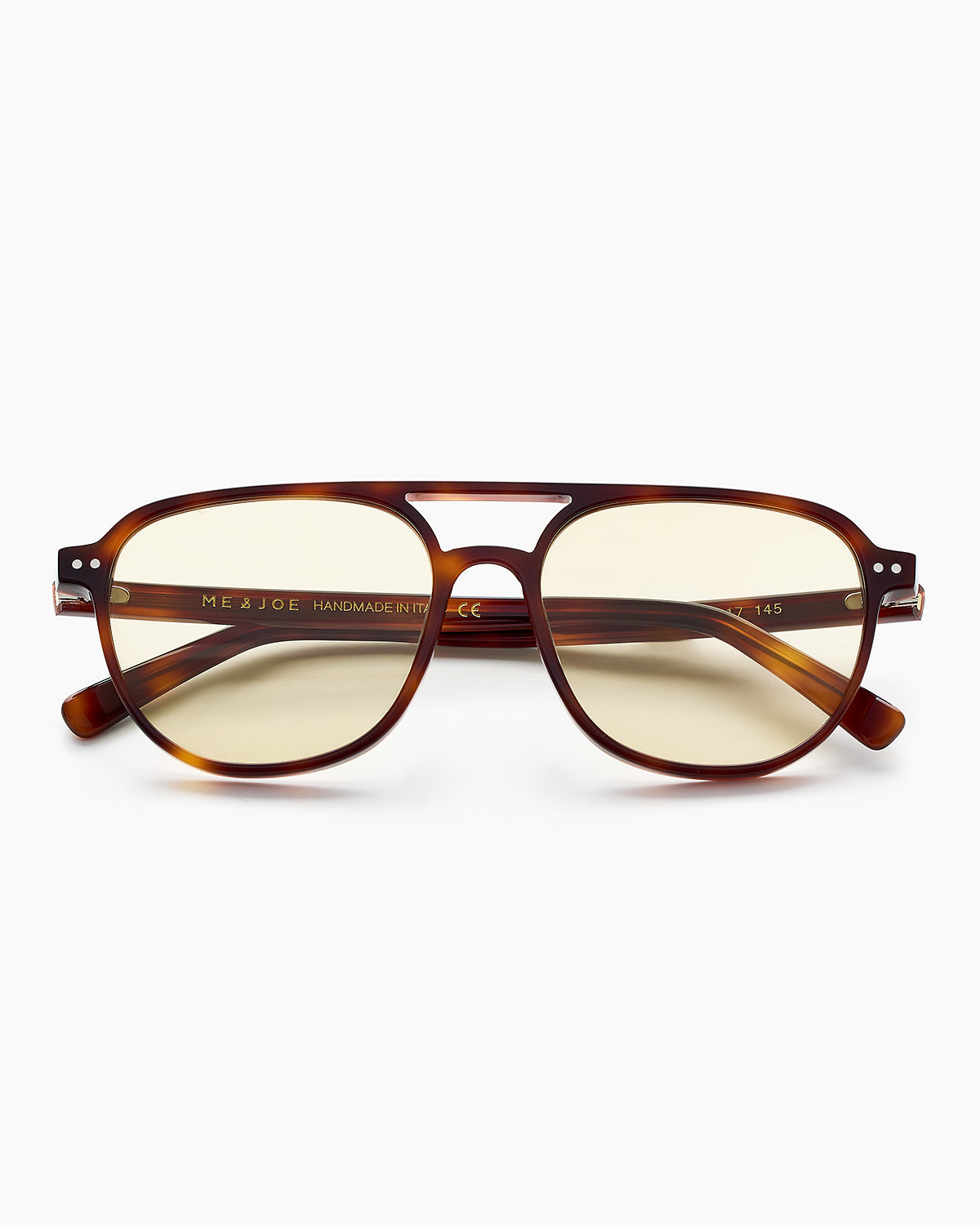 ME & JOE Rene tortoise sunglasses with sand lenses - front view