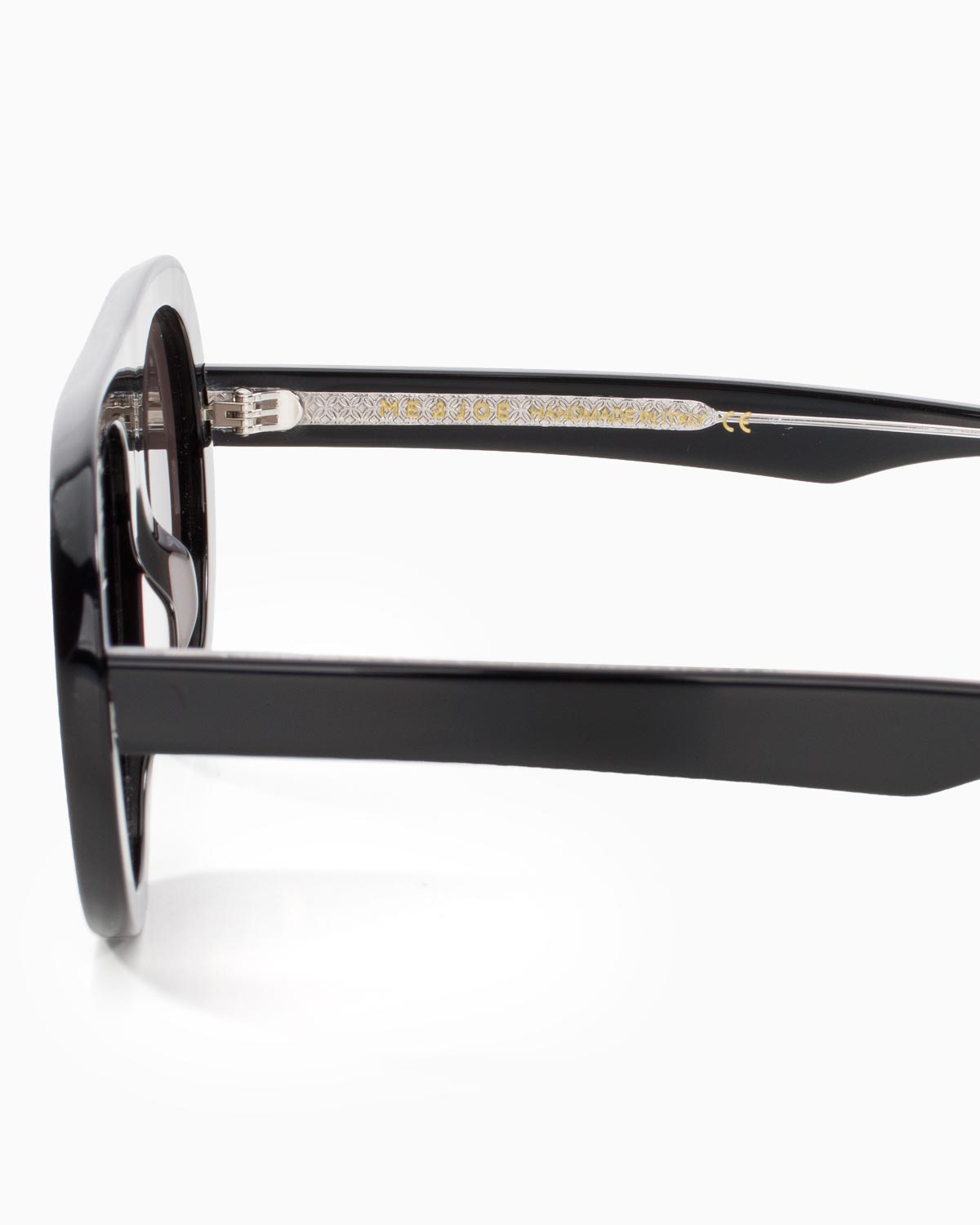 ME & JOE Riviera black sunglasses-side view