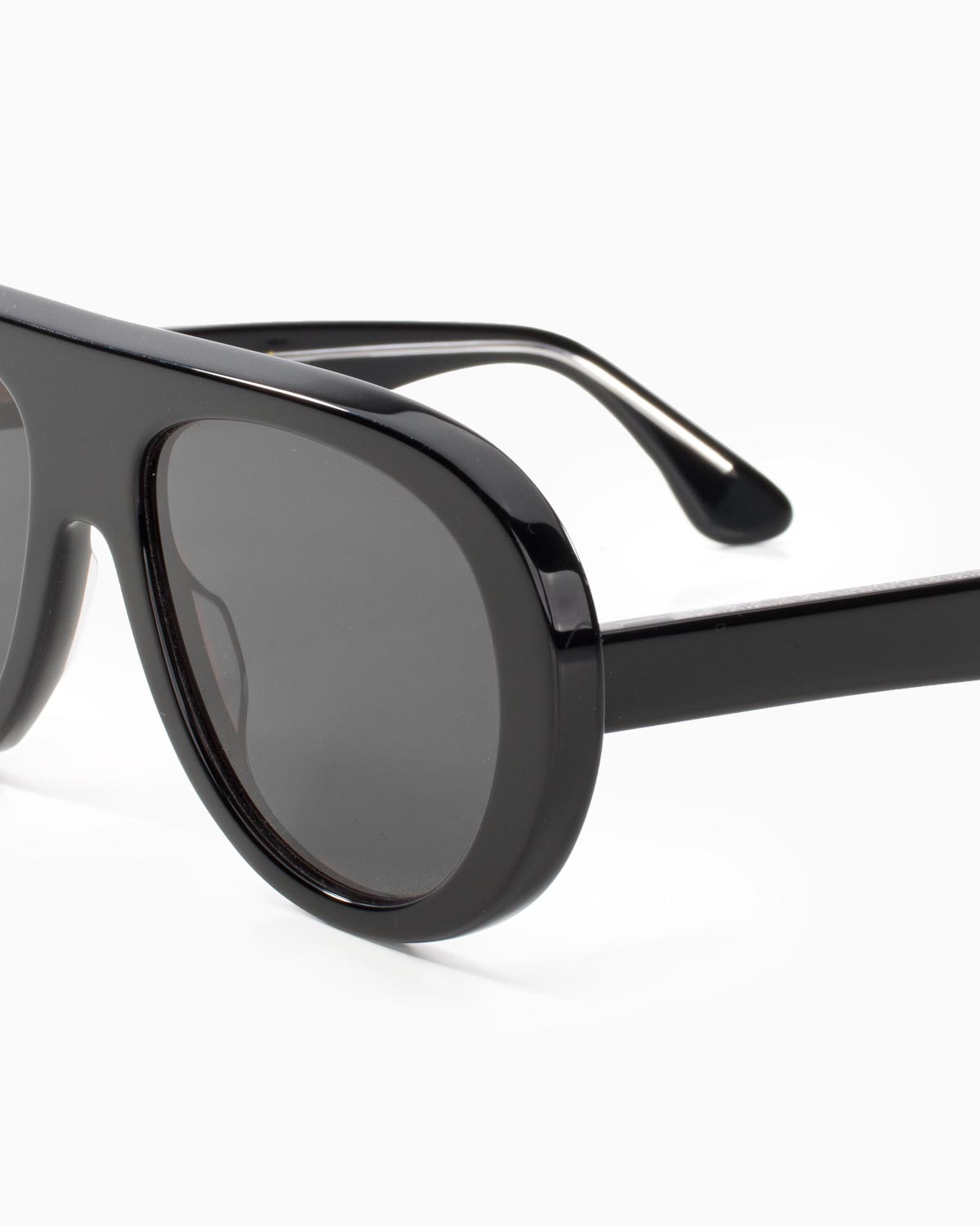 ME & JOE Riviera black sunglasses-detail view