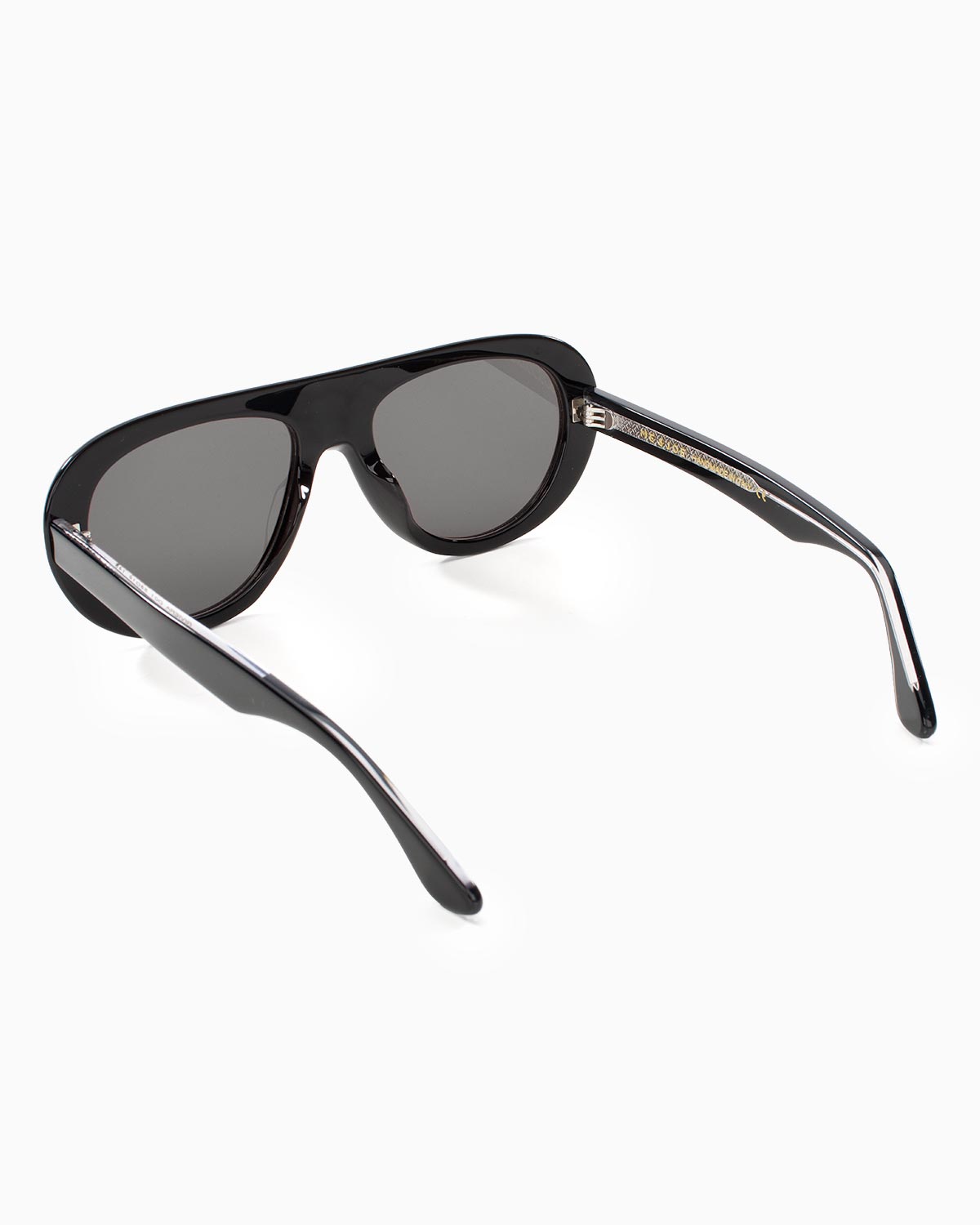 ME & JOE Riviera black sunglasses-three-quarter view
