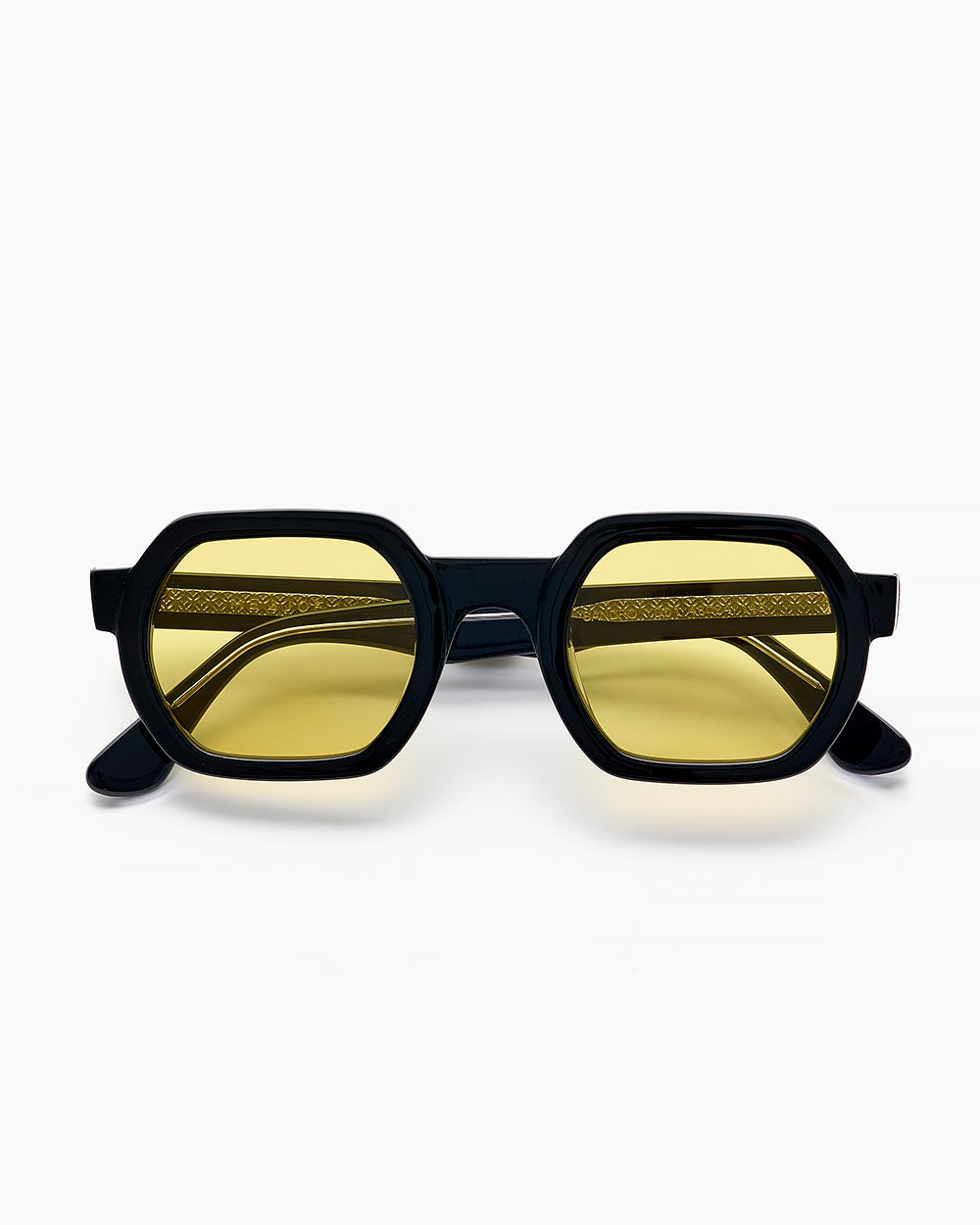 ME & JOE Sandro black sunglasses with yellow lenses – front view