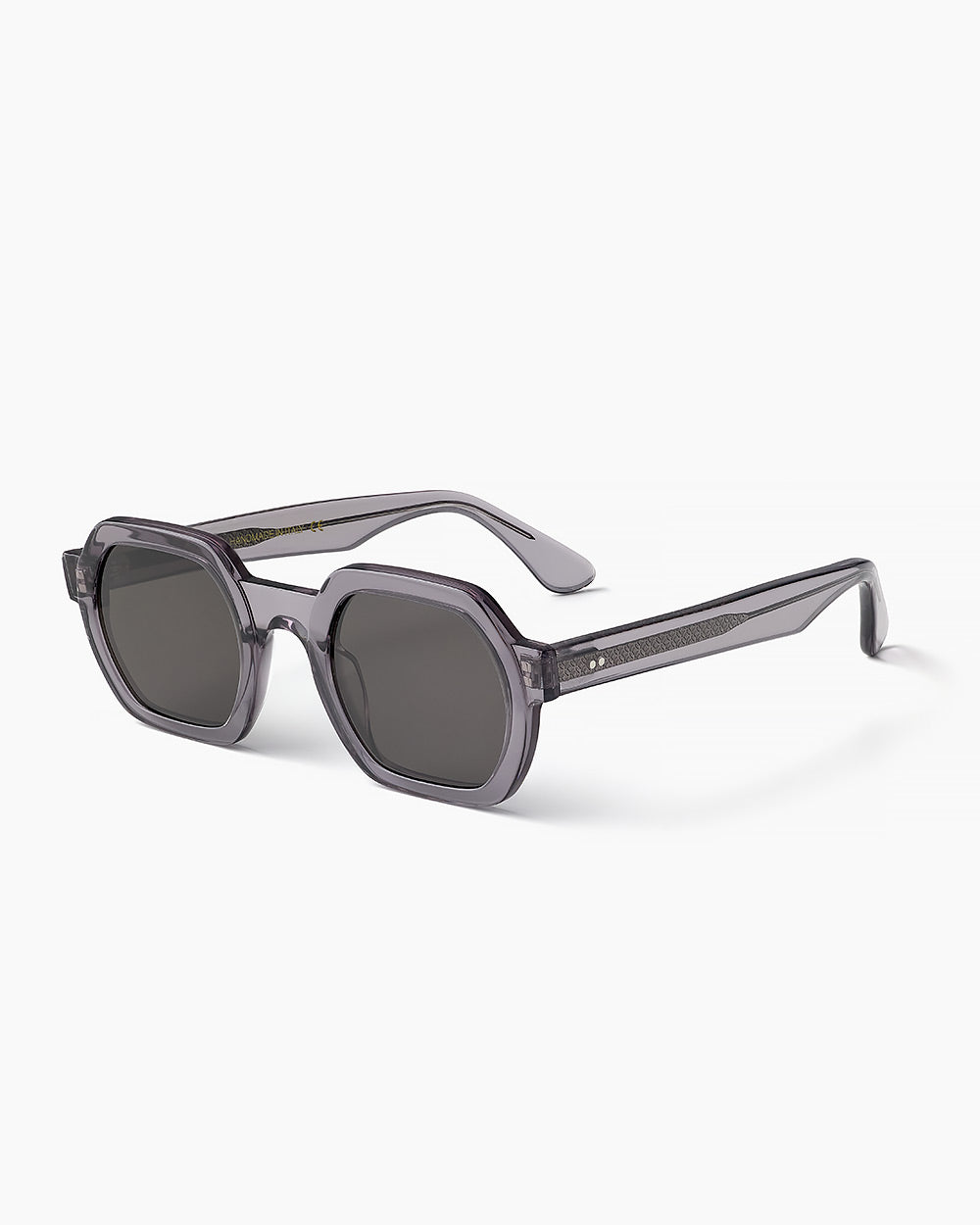 ME & JOE Sandro crystal grey sunglasses – three-quarter view