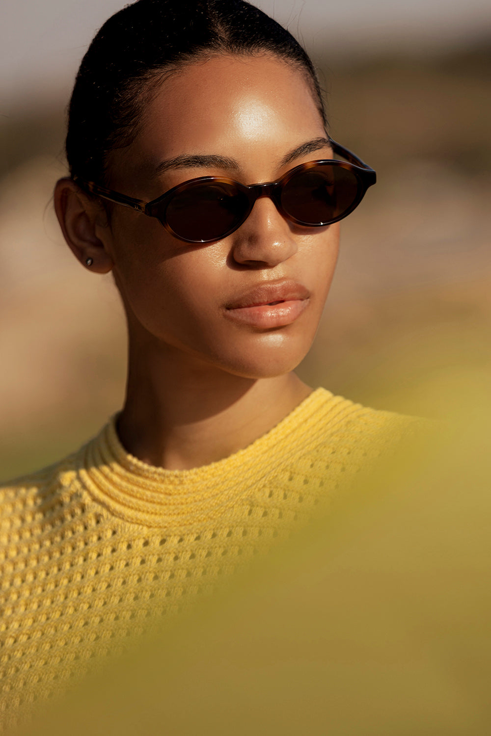 Woman wearing ME & JOE Alto tortoise sunglasses – front view