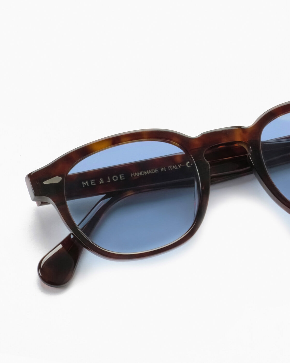 TAYLOR WITH CUSTOM MADE LENSES