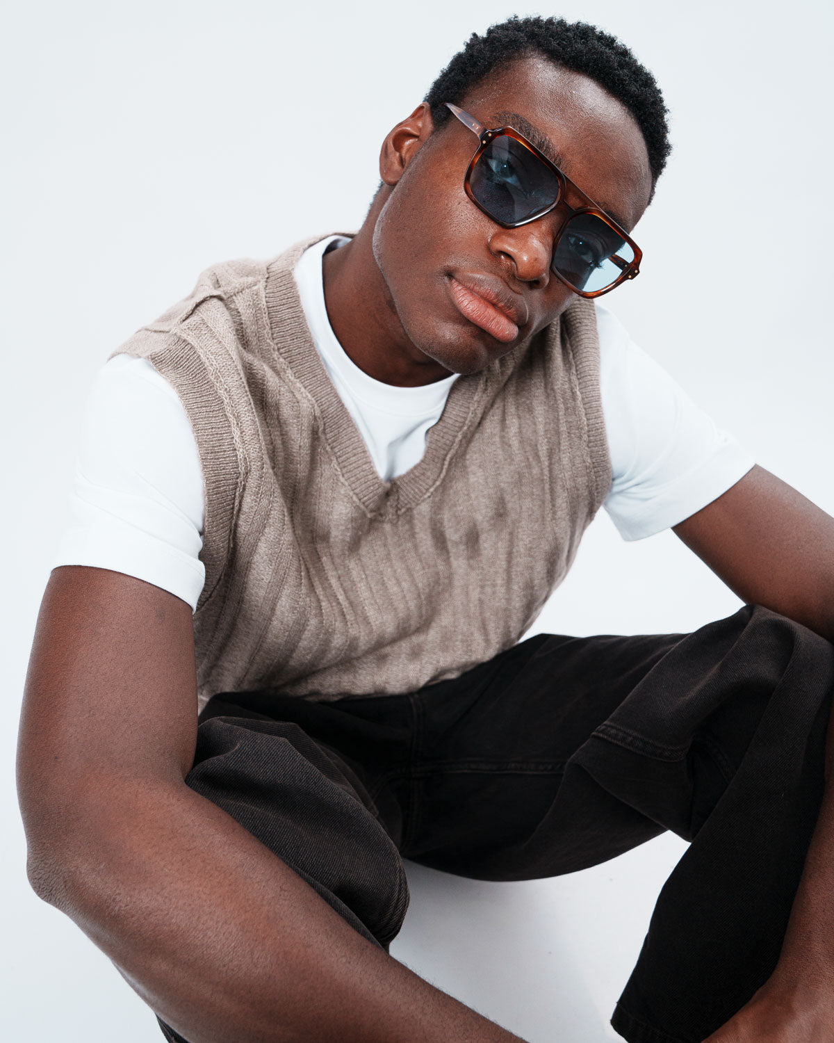 Woman wearing ME & JOE Madison Tortoise sunglasses – editorial view