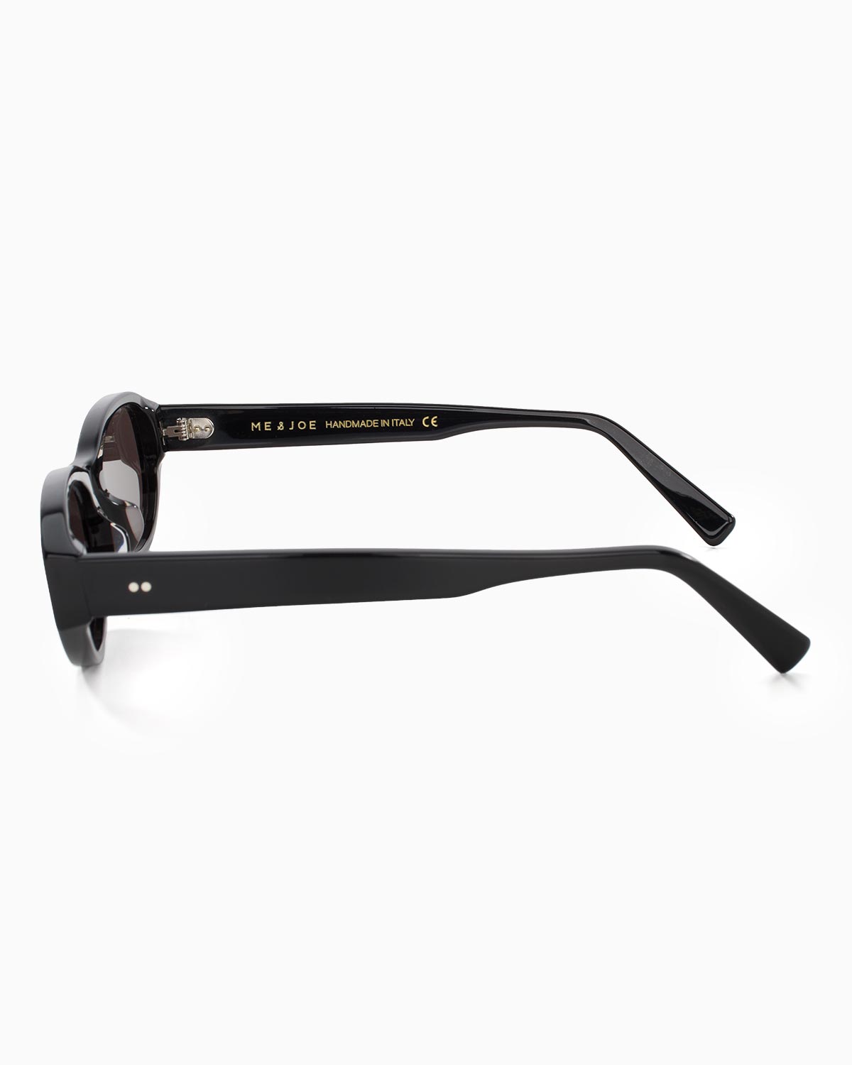 ME & JOE Muse black sunglasses-side view