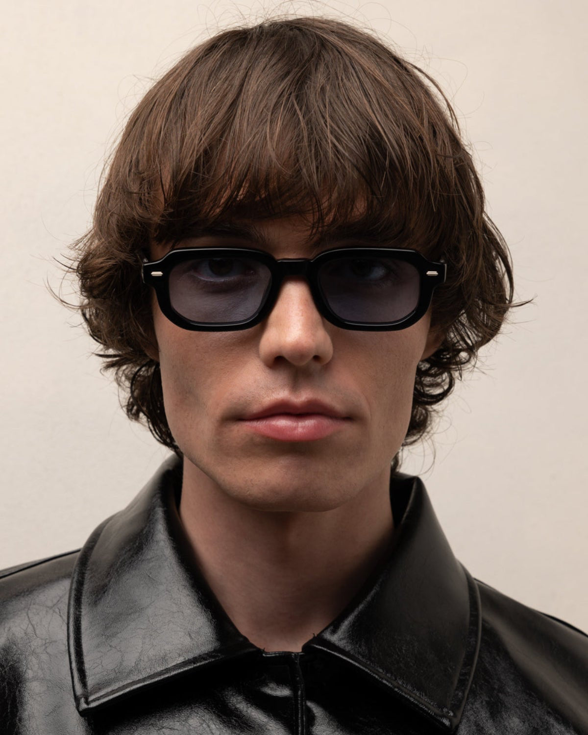 men_photo|SUNGLASSES-MEN-UNISEX-CUSTOMELENSES-BLUEJEAN-DRAKE-BLACK-SIDE-featured_man |BLACK CUSTOM LENSES-BLUE JEAN