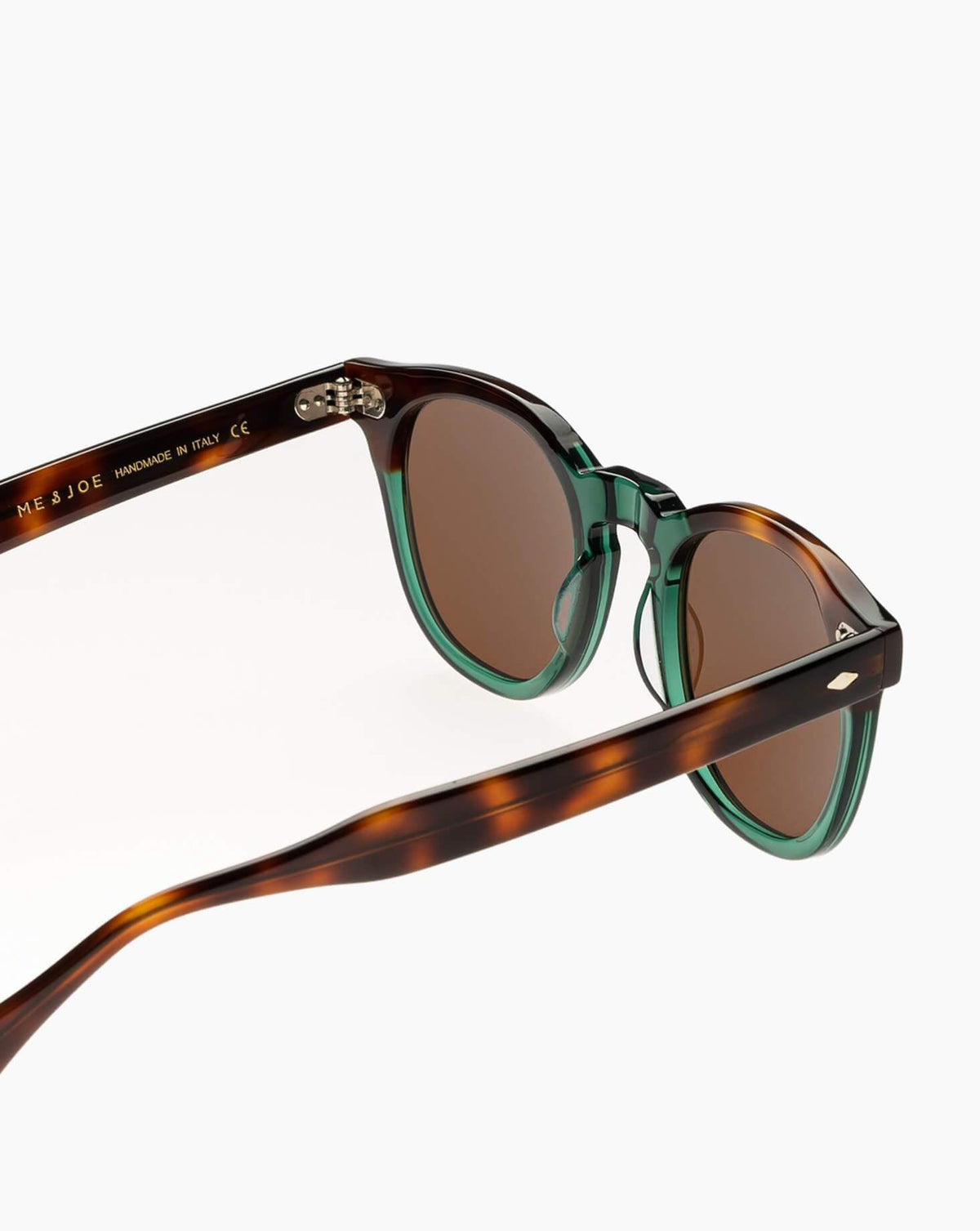 ME & JOE Legend tortoise green sunglasses – rear three-quarter view