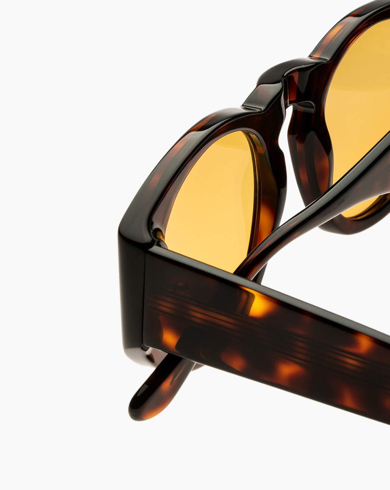 SUNGLASSES-UNISEX-ONASSIS-TORTOISE-CUSTOM-COLOR-YELLOW-TEMPLE