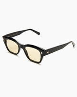 SUNGLASSES-WOMEN-MEN-UNISEX-DYLAN-BLACK-STUDIO-SAND-FRONT