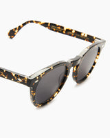 SUNGLASSES-WOMEN-MEN-UNISEX-LEGEND-BLONDETORTOISE-LMTED-DETAIL