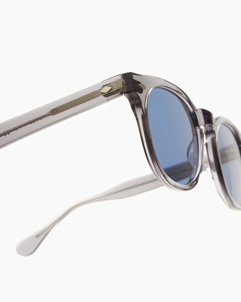 SUNGLASSES-WOMEN-MEN-UNISEX-LEGEND-GREY-DETAIL