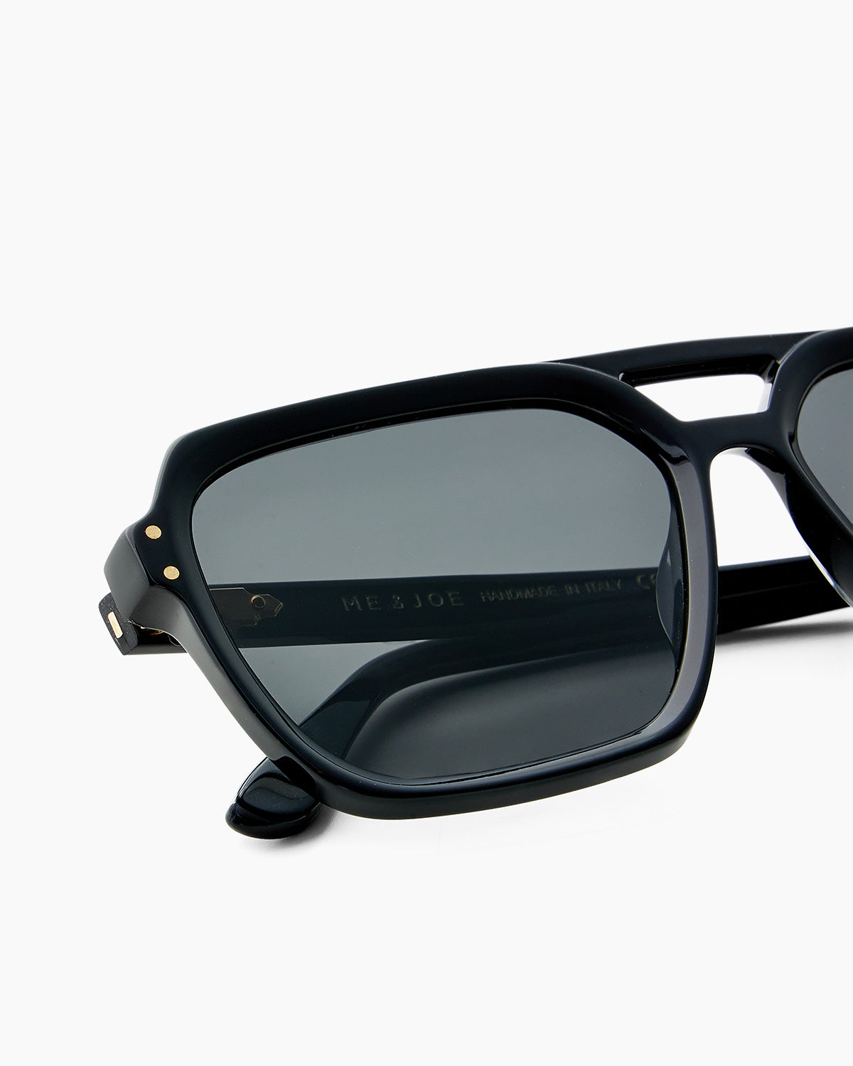 SUNGLASSES-WOMEN-MEN-UNISEX-MADISON-BLACK-DETAIL |BLACK