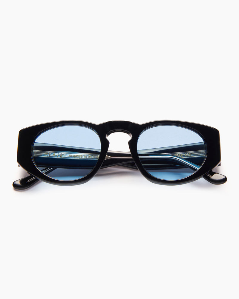 SUNGLASSES-WOMEN-MEN-UNISEX-ONASSIS-BLACK-STUDIO-BLUE-FRONT