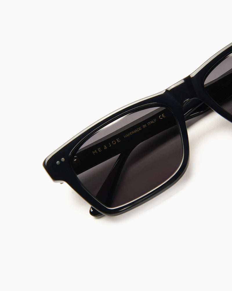 SUNGLASSES-WOMEN-MEN-UNISEX-WAYNE-BLACK-DETAIL