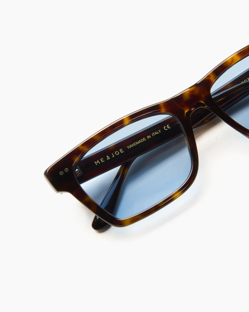 SUNGLASSES-WOMEN-MEN-UNISEX-WAYNE-STUDIO-TORTOISE-BLUE-DETAIL