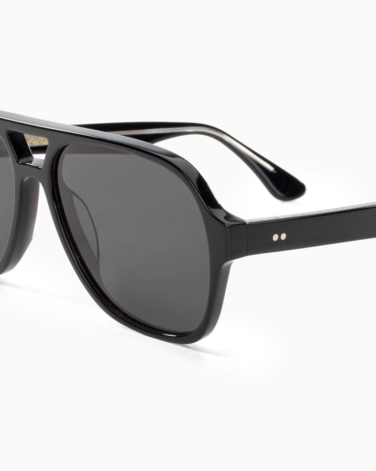ME & JOE Atlas Black sunglasses – frame detail
