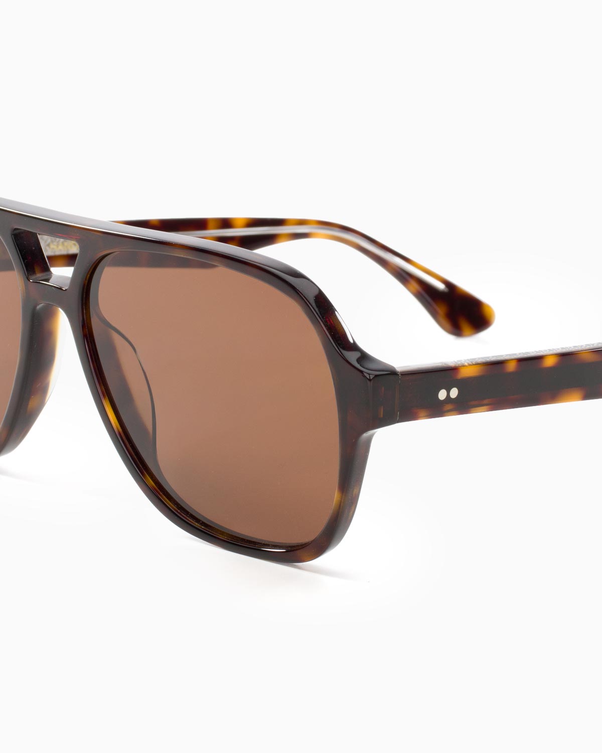 ME & JOE Atlas tortoise sunglasses – frame detail