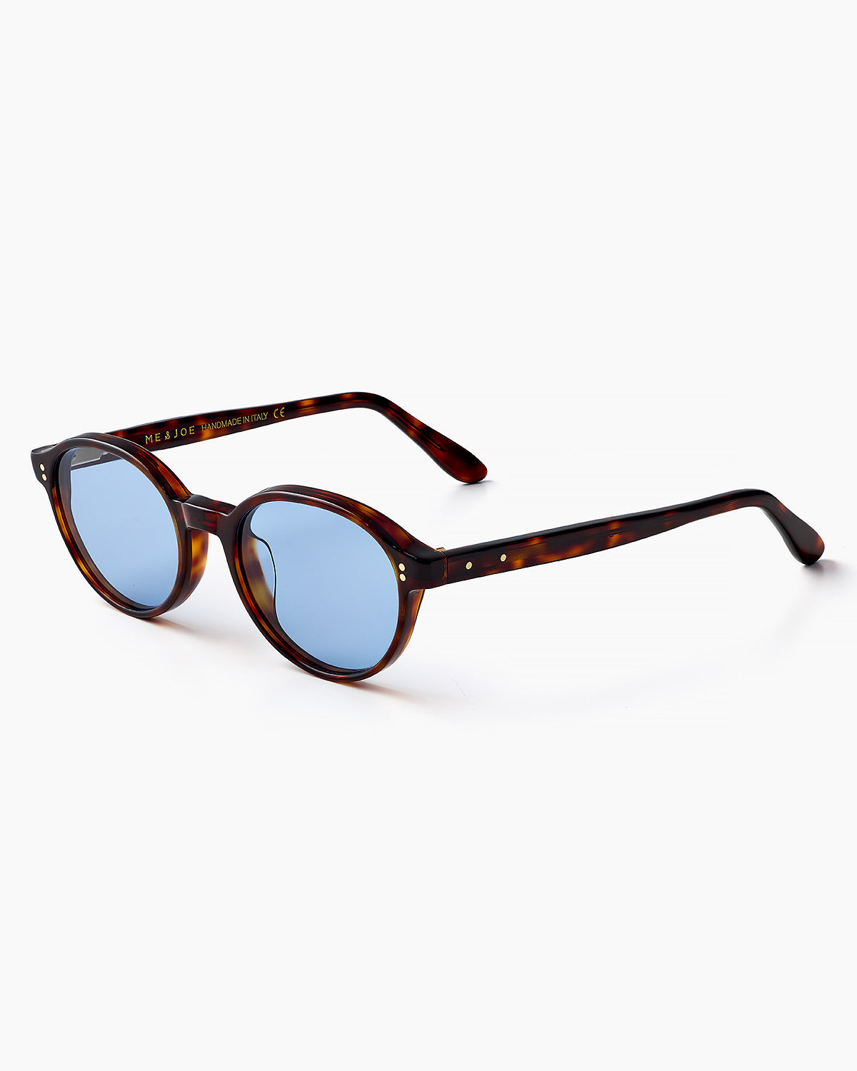 ME & JOE Bowie tortoise sunglasses with blue lenses – three quarter view