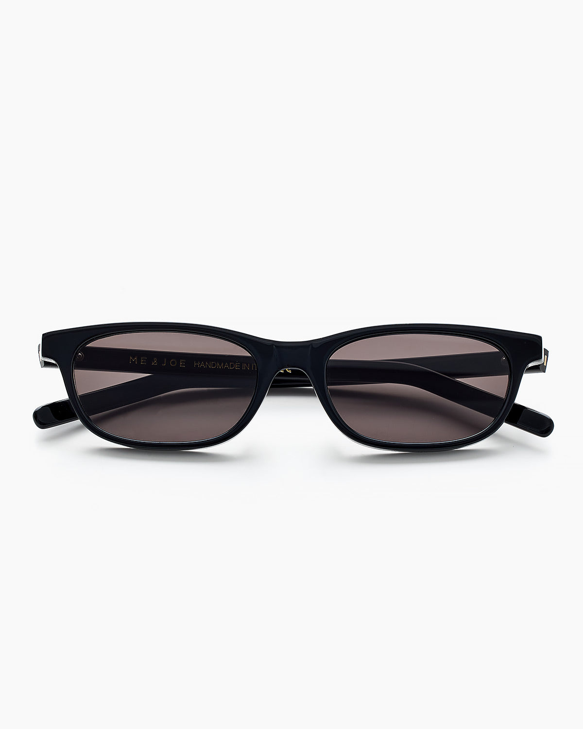 ME & JOE Darya black sunglasses – front view