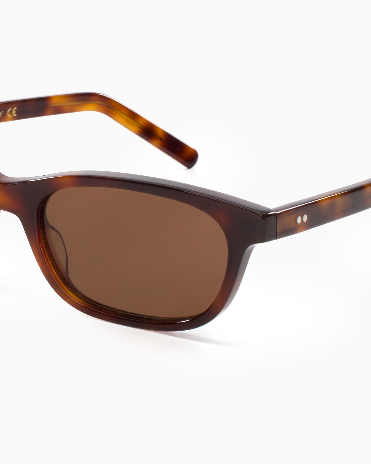 ME & JOE Darya tortoise sunglasses – frame detail
