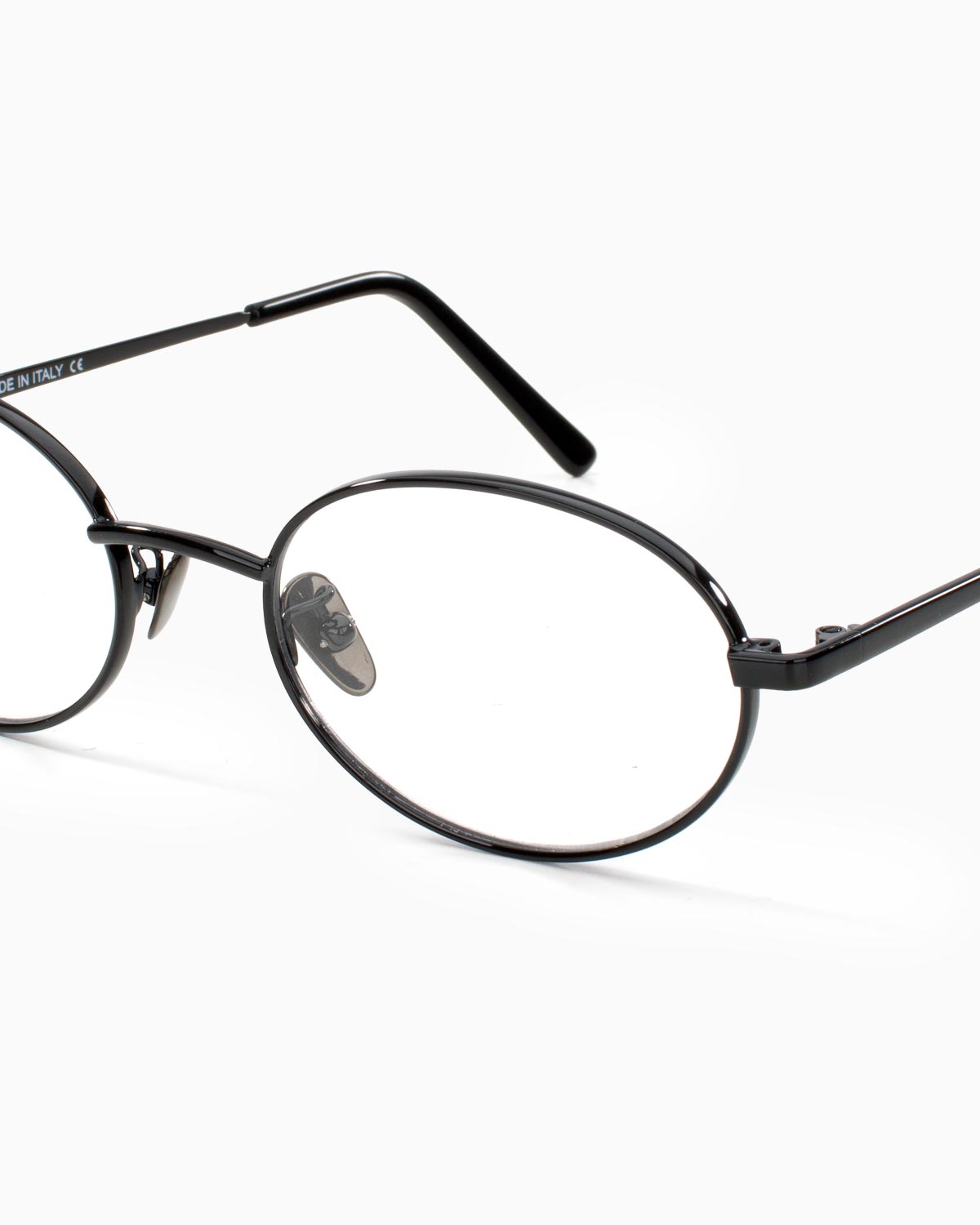 ME & JOE Elvie black optical glasses – detail view