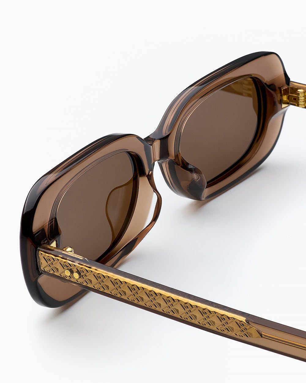ME & JOE Gaby mocha sunglasses – detail view