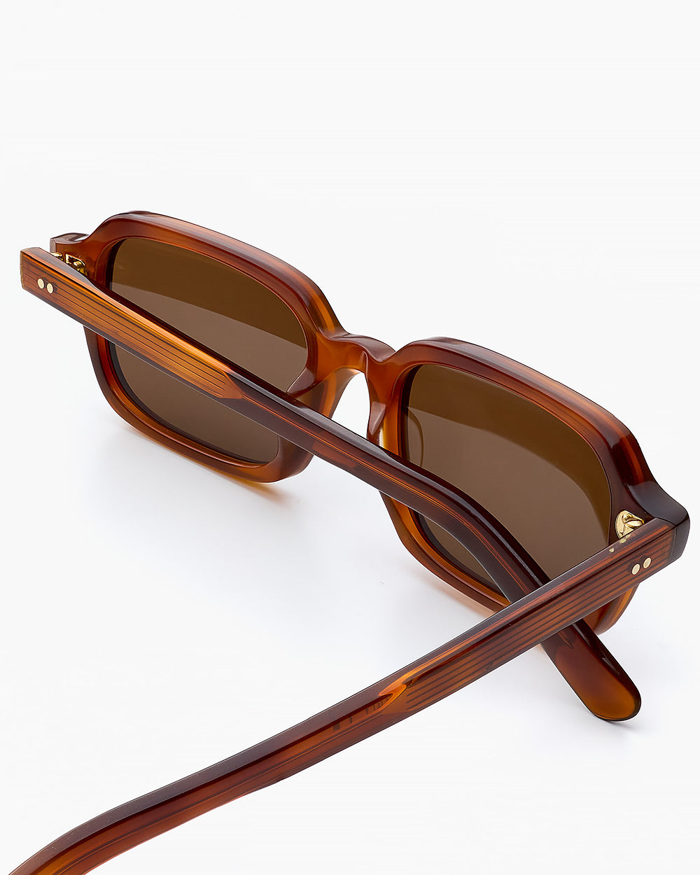 ME & JOE Jules havana sunglasses – detail view