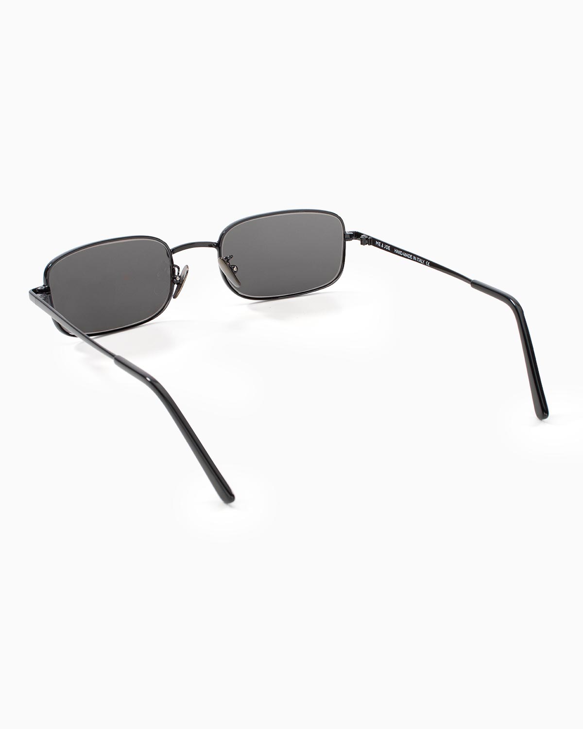 ME & JOE Luca Black sunglasses – temple and logo detail