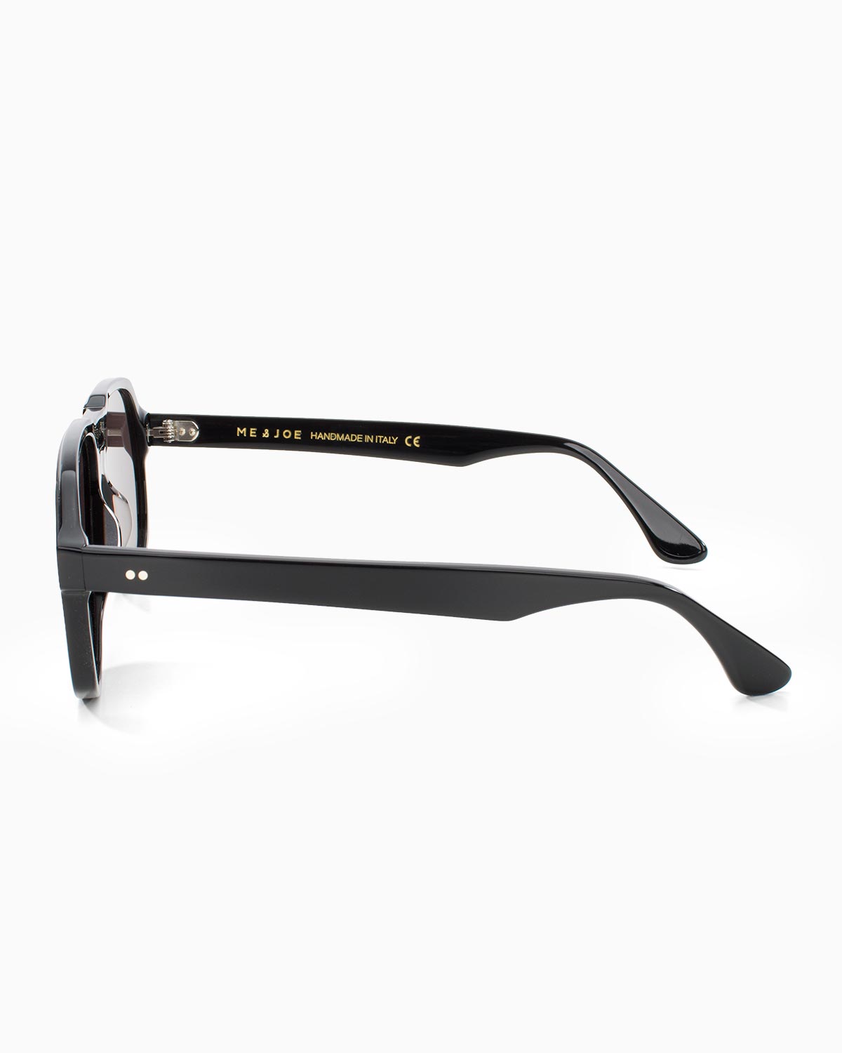 ME & JOE Maverick black sunglasses – side view
