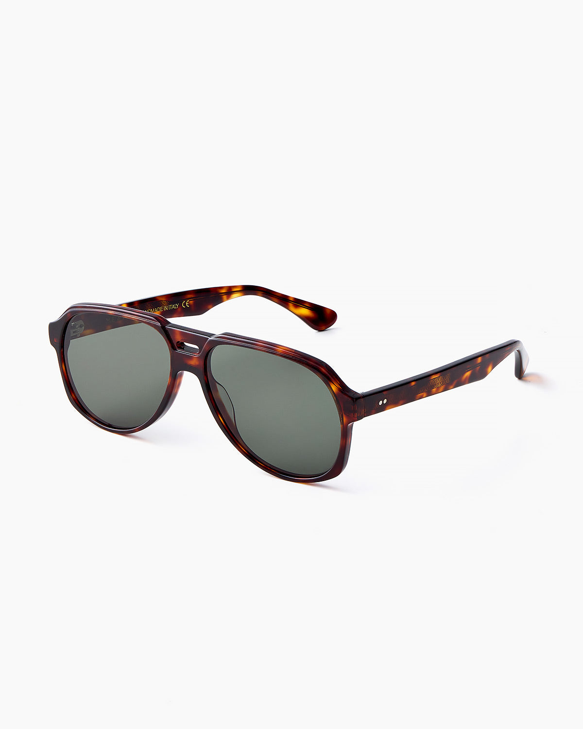ME & JOE Maverick tortoise sunglasses – three-quarter view