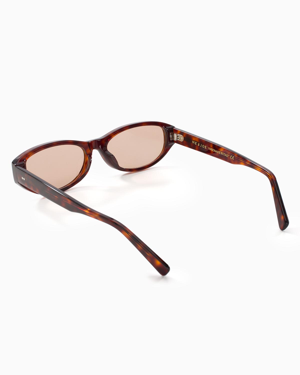ME & JOE Muse cherry tortoise sunglasses with light brown lenses – rear three-quarter view