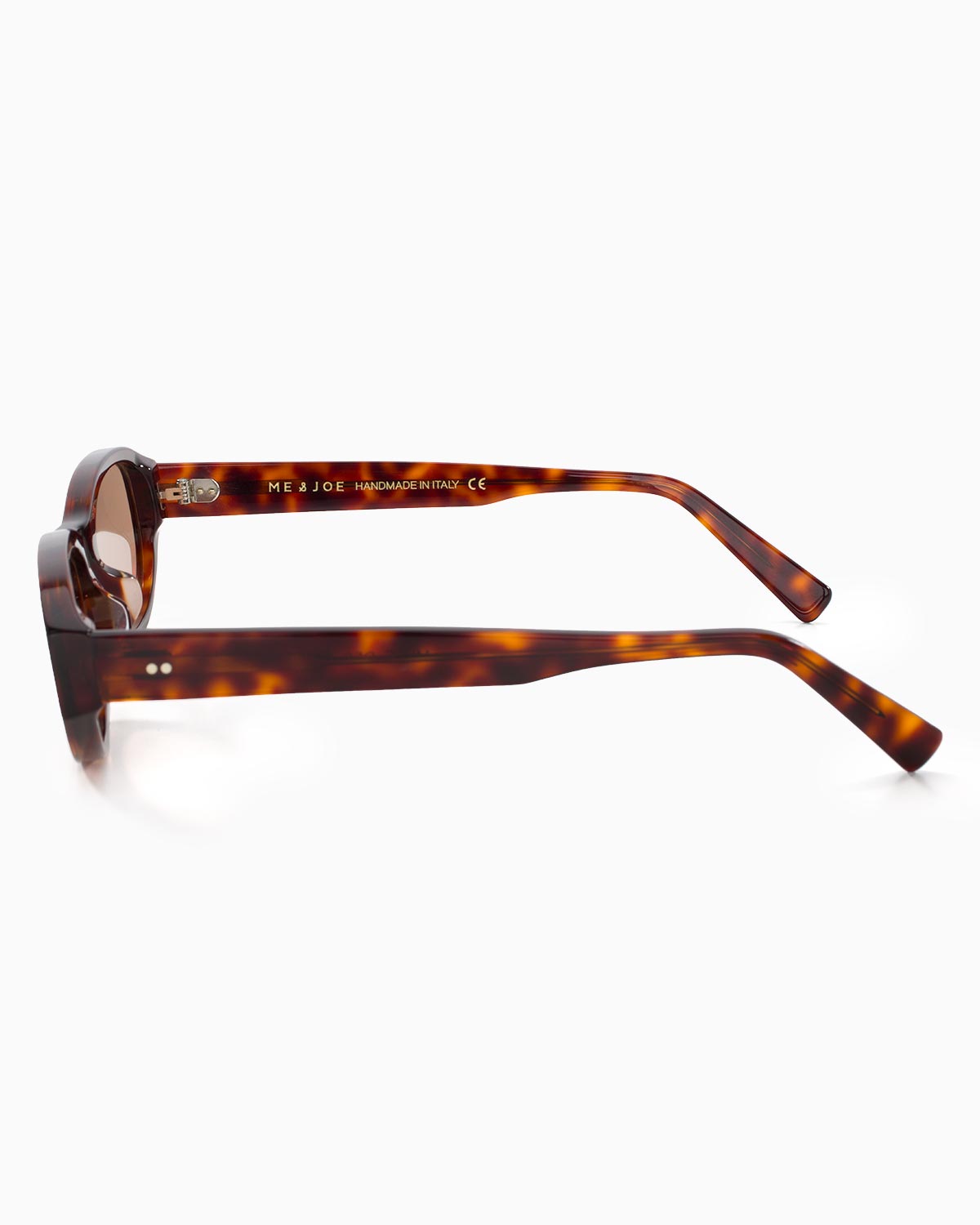 ME & JOE Muse cherry tortoise sunglasses with light brown lenses – side view