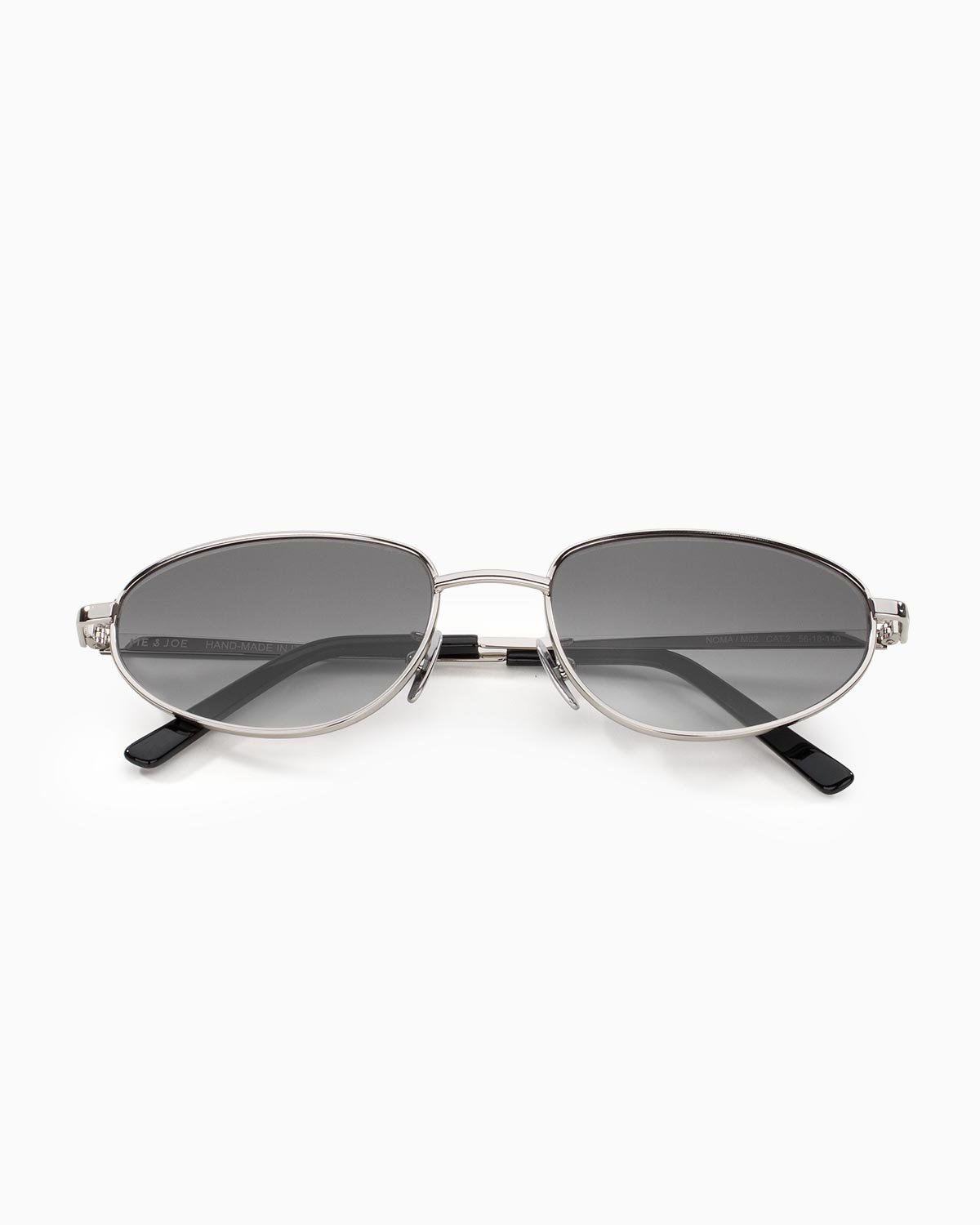 ME & JOE Noma Silver sunglasses with gradient grey  lenses – front view