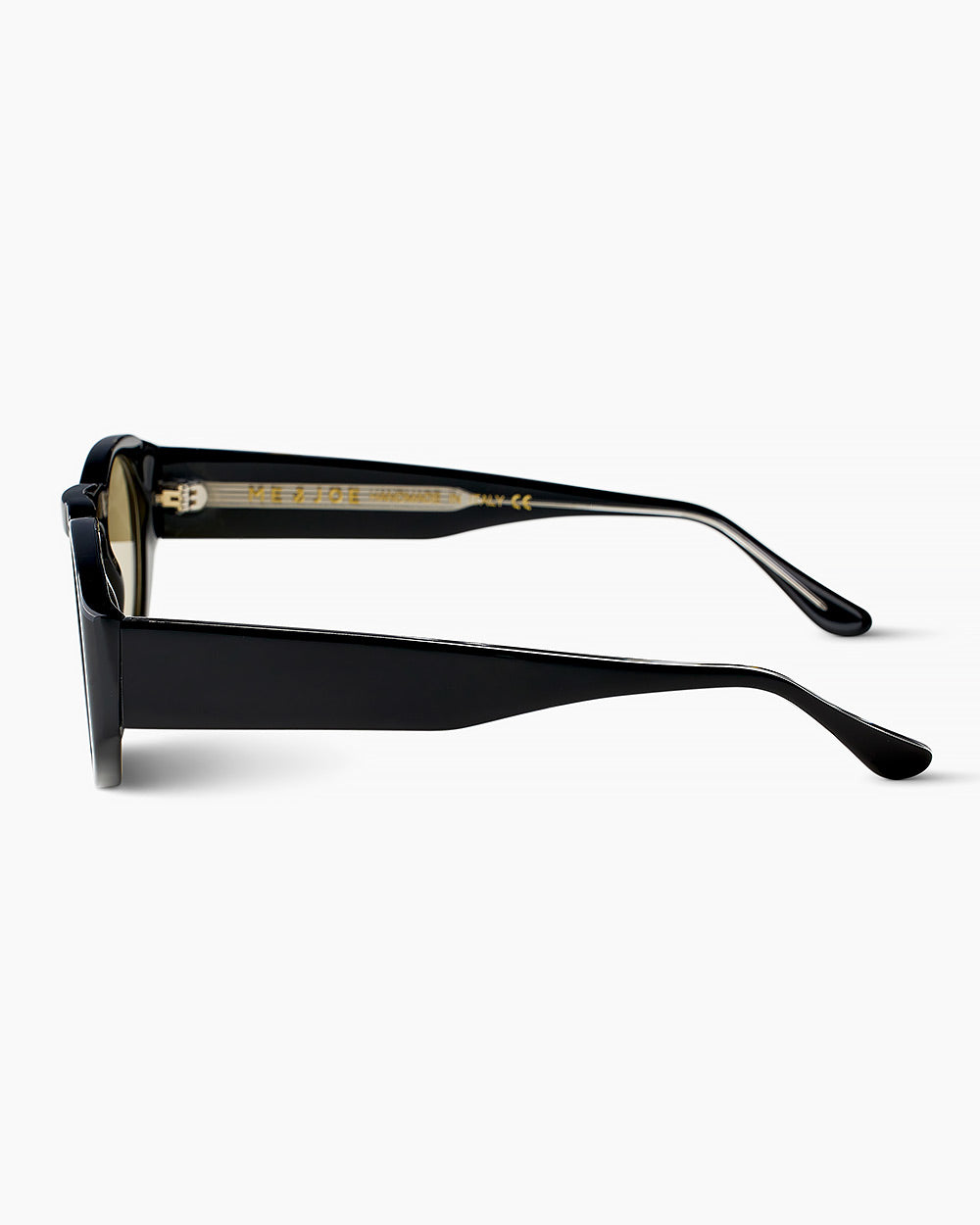 ME & JOE Onassis black sunglasses