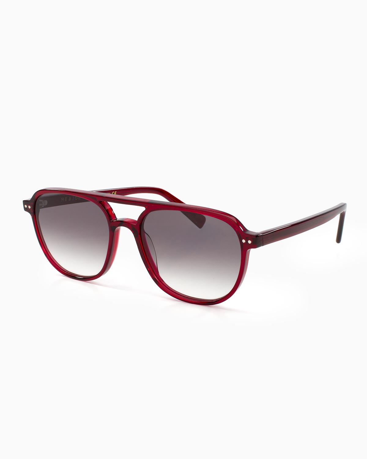 ME & JOE Rene burgundy sunglasses with grey gradient lenses - three-quarter view