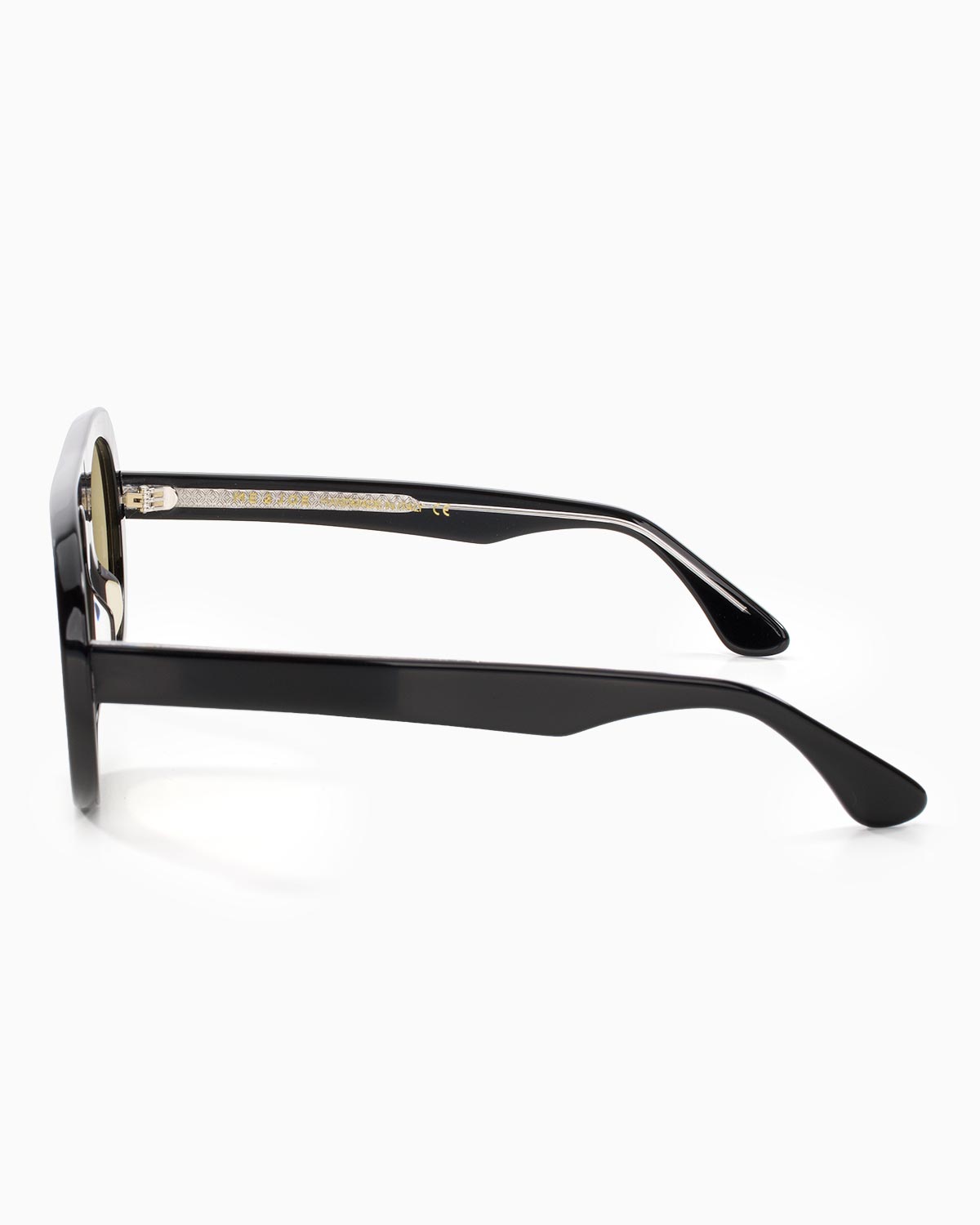 ME & JOE Riviera black sunglasses with amber lenses – side view