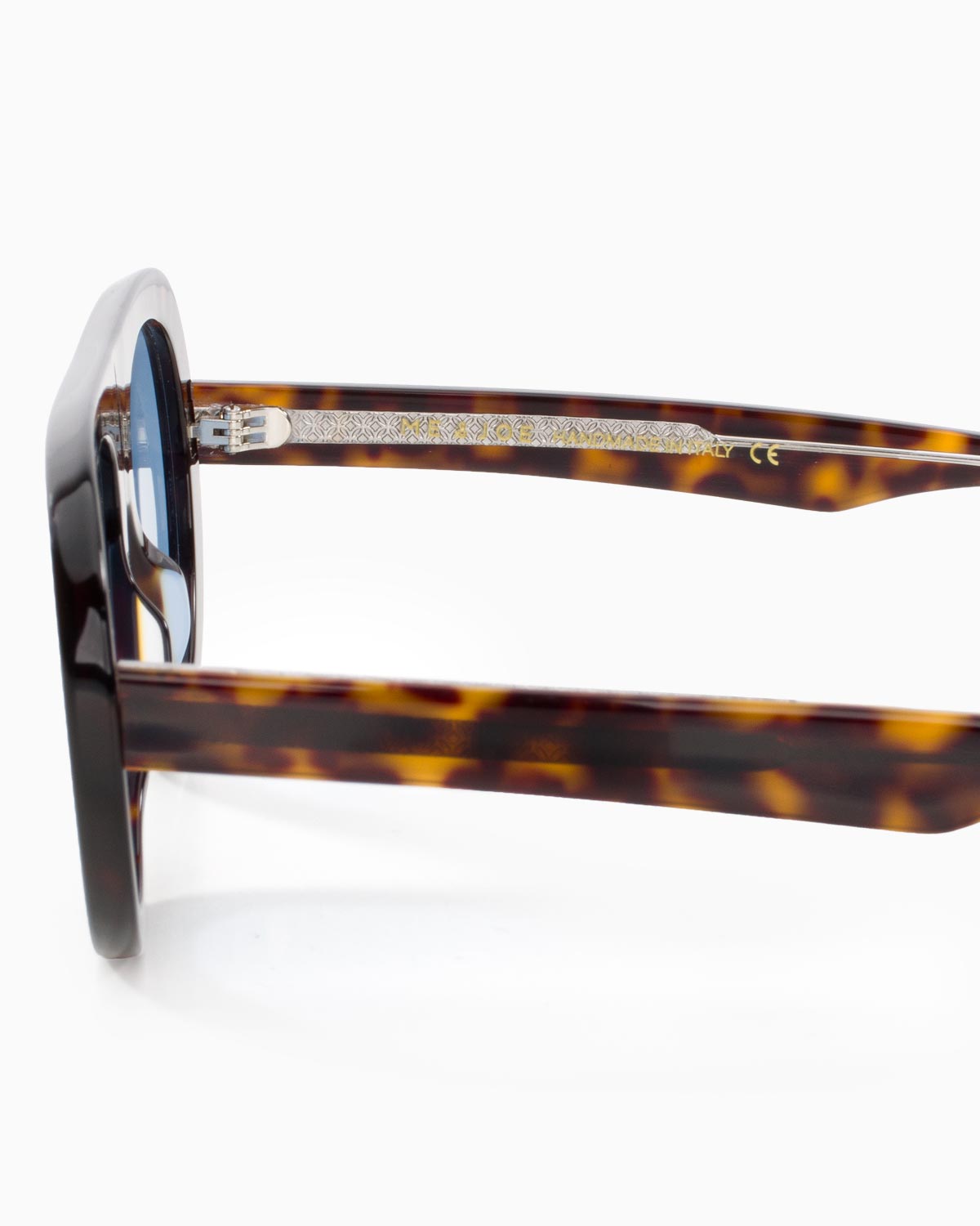 ME & JOE Riviera tortoise sunglasses with light blue lenses – side view