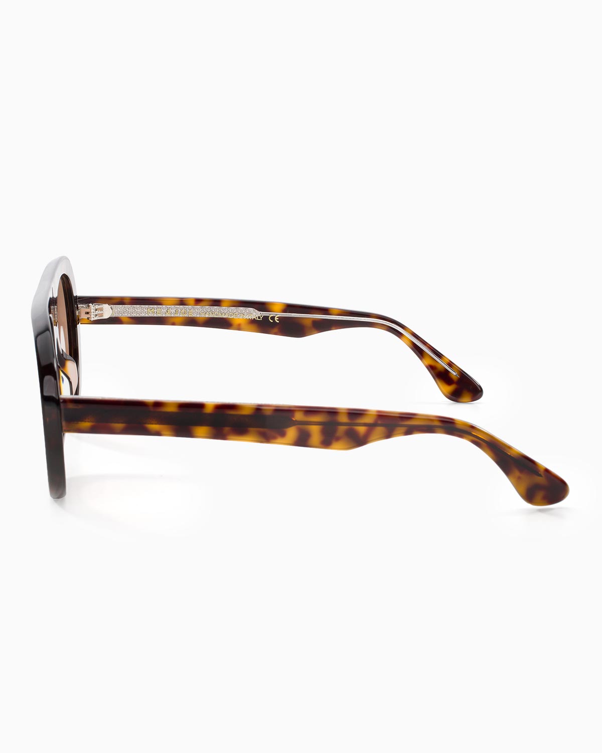 ME & JOE Riviera Tortoise sunglasses with light brown lenses – side view